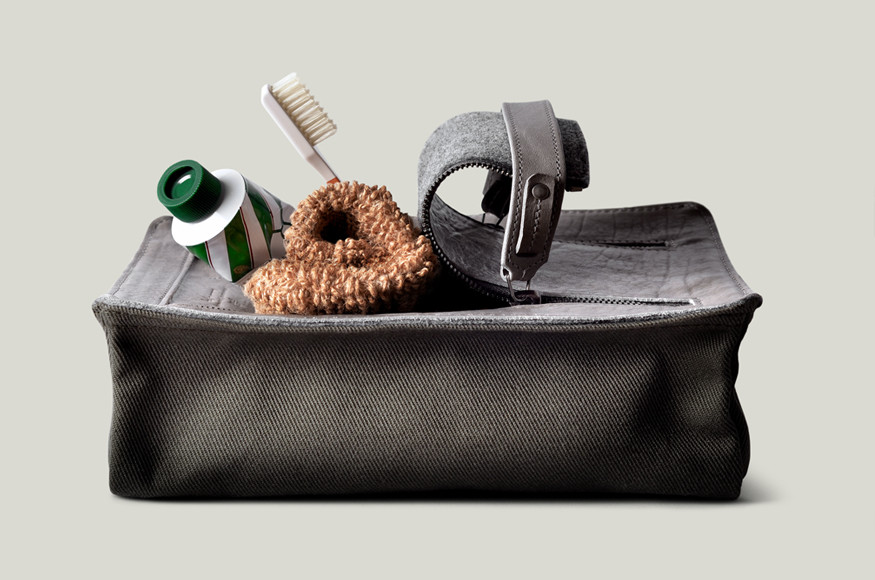 Private-Dopp-FLD-pr-page