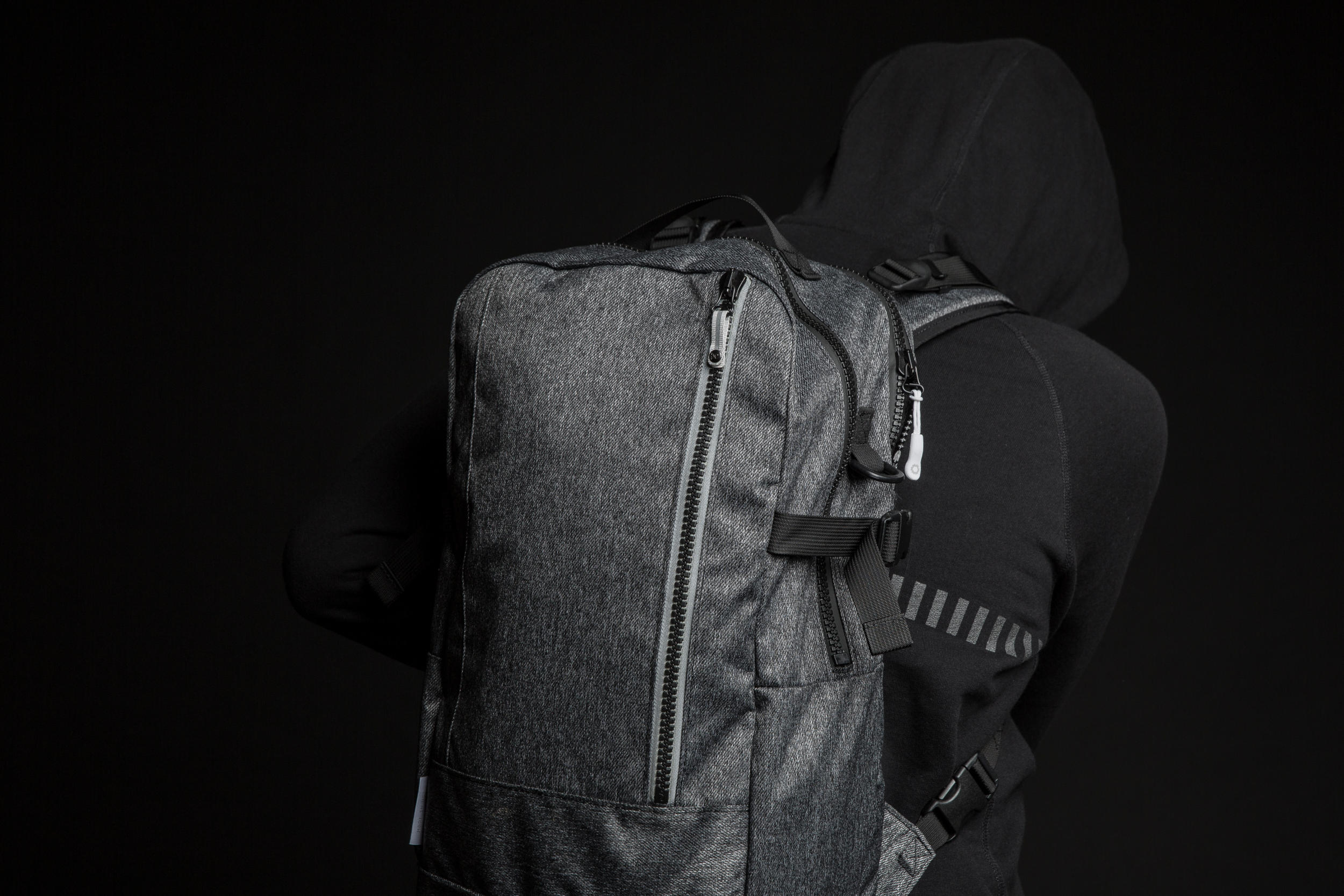 MTMzNzI3MzgyMDUyODA5MzQ3