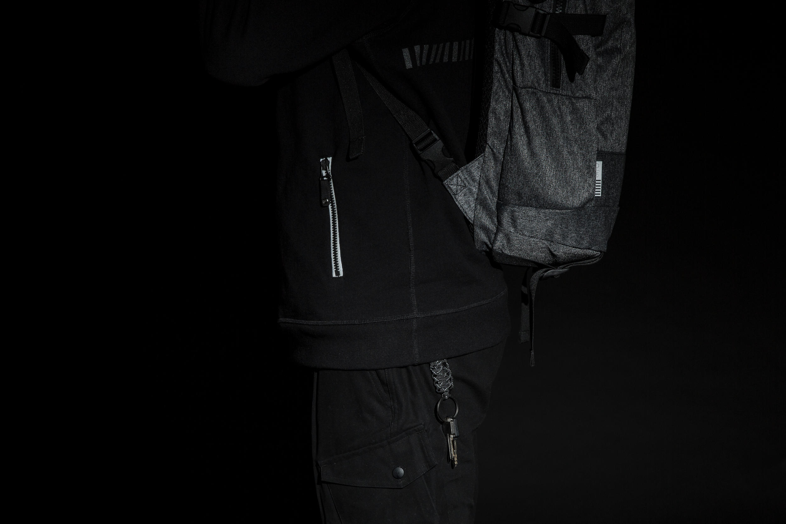 MTMzNzI3MzgyNTg5Nzk2MzIy