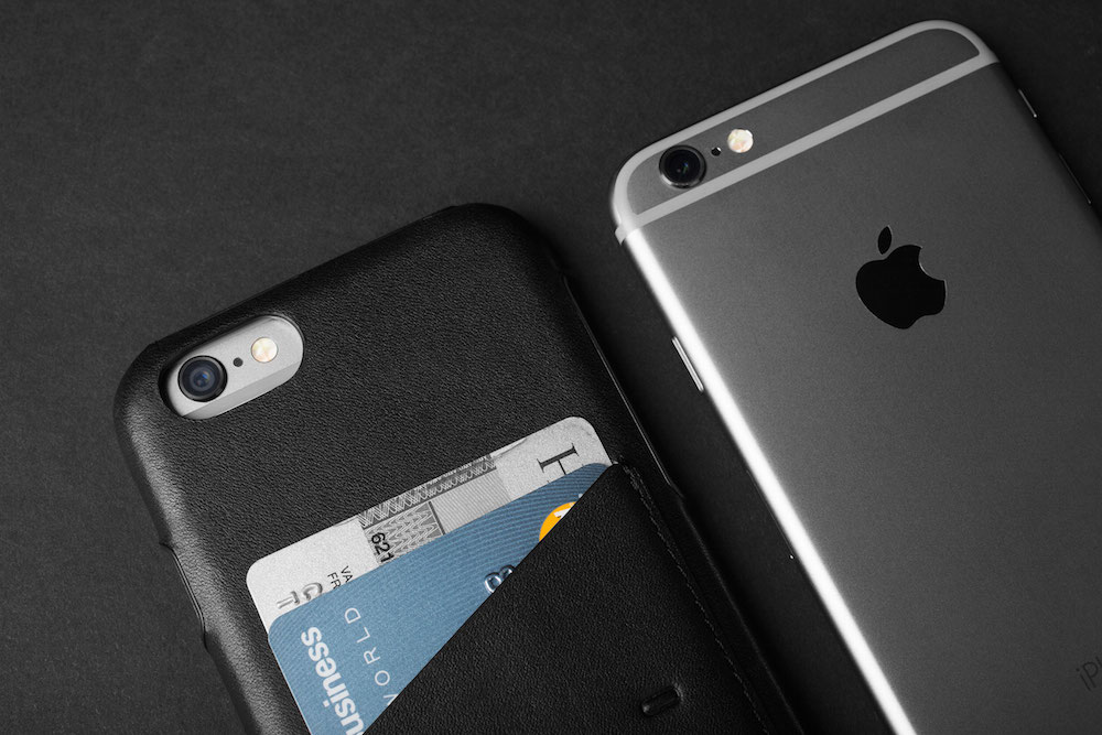 Leather-Wallet-Case-for-iPhone-6s-Black-Lifestyle-003