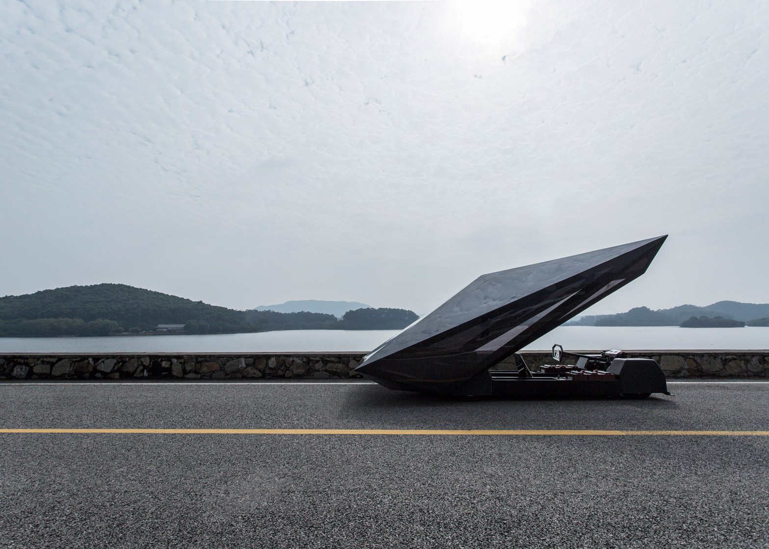 Lo-Res-car-concept_United-Nude_Lamborghini_dezeen_1568_3