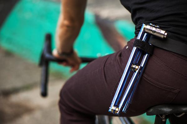 altor_on_belt_grande