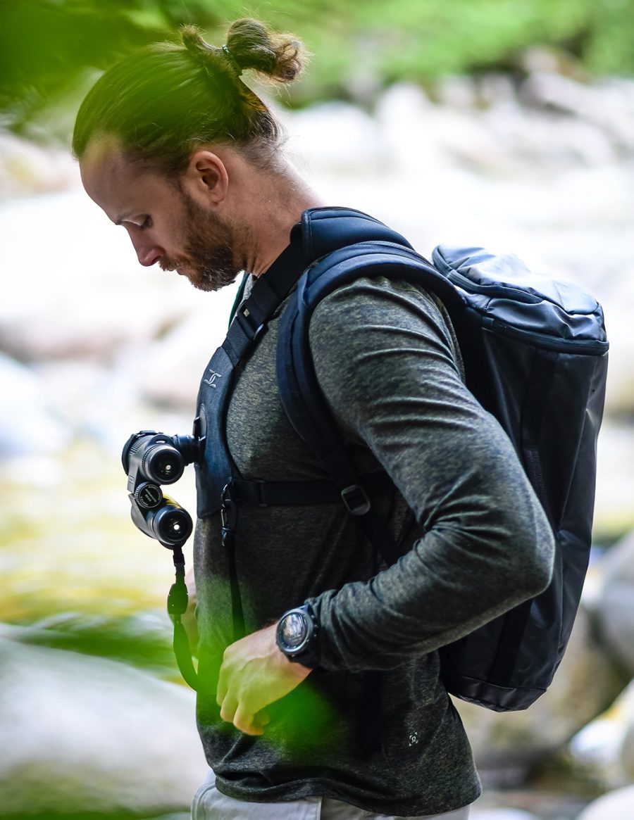 SKOUT Hands Free Camera & Binocular Carrying System The Coolector